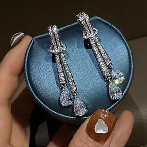 Diamond Elegant Silver Drop Crystal Earrings